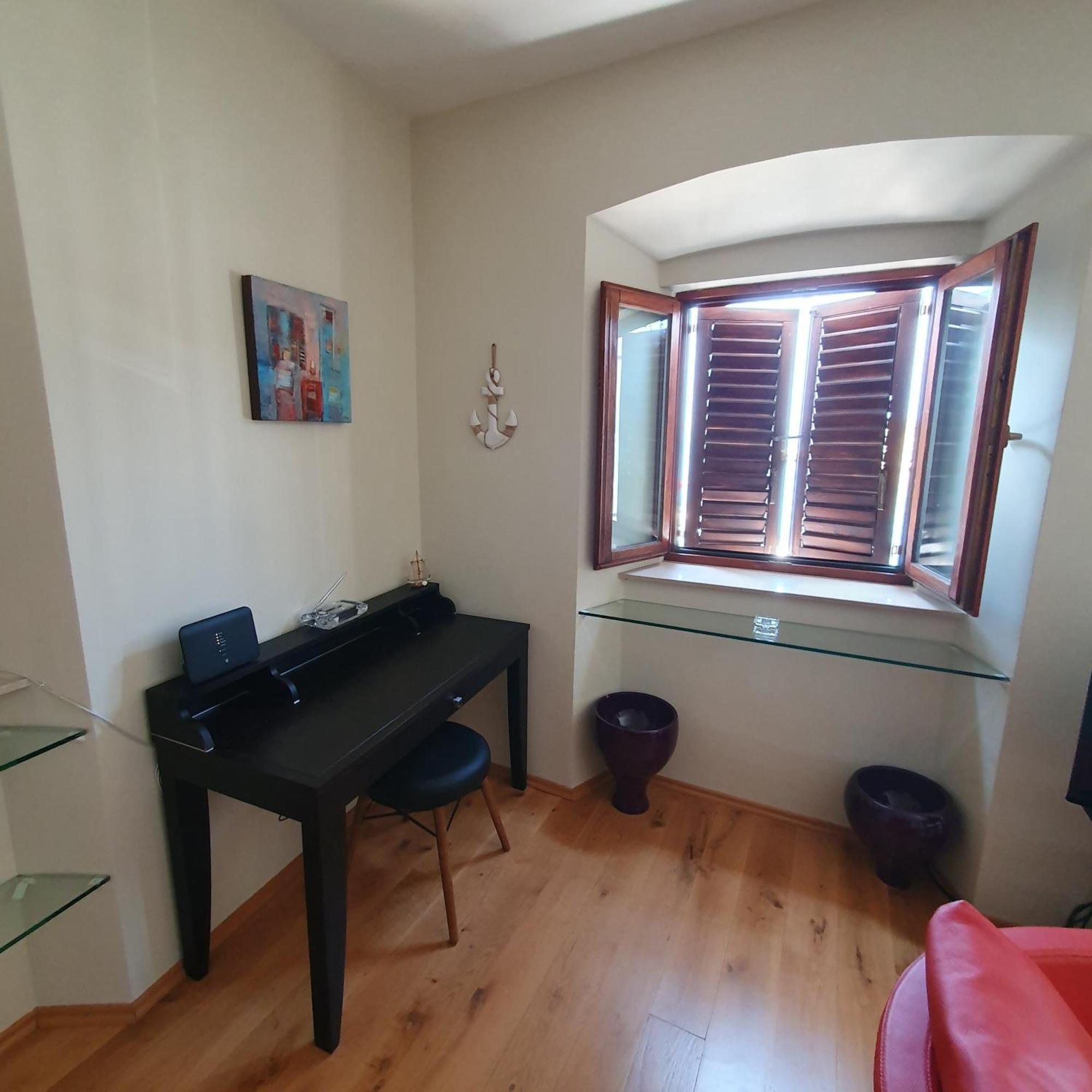Neda Apartment